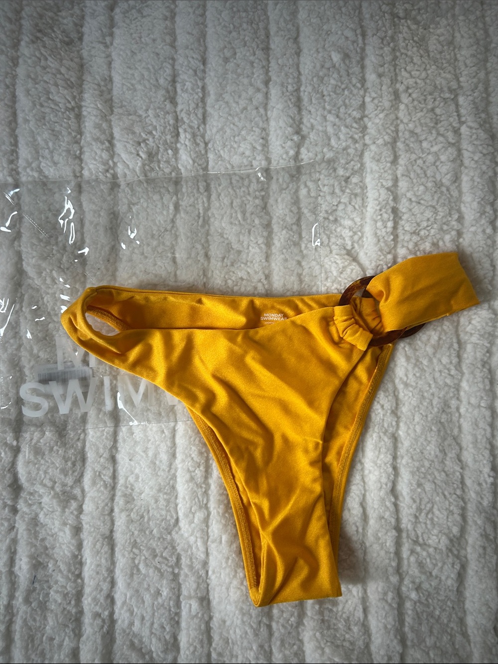 Monday Swimwear Bronte Ring Bottom Mango Shiny - Picture 6 of 7